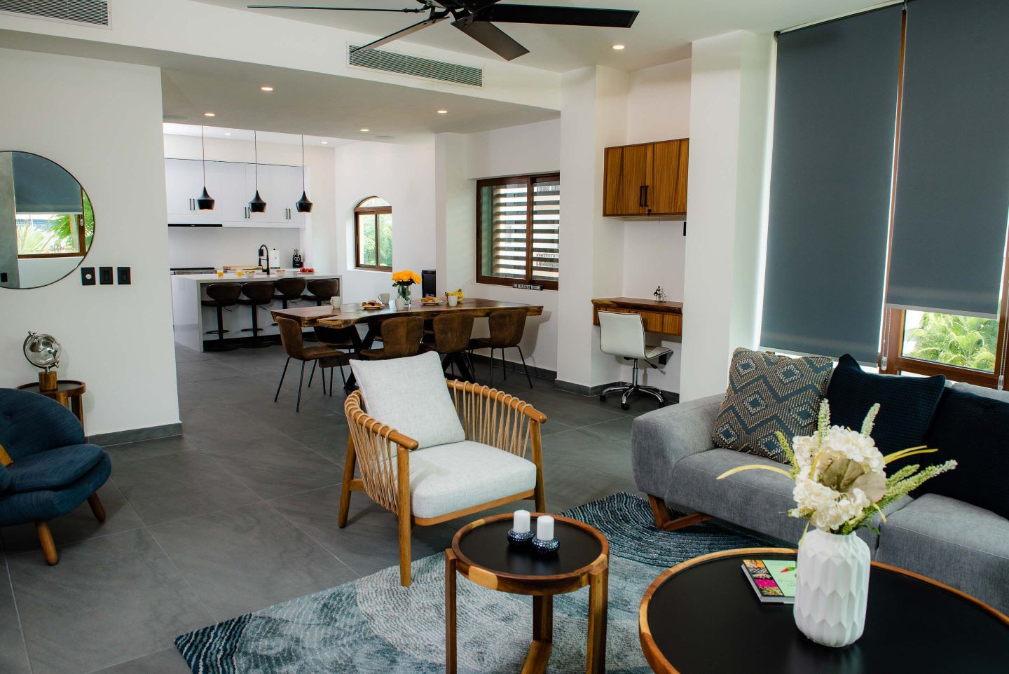 Access to Así Beach Club with oceanfront amenities